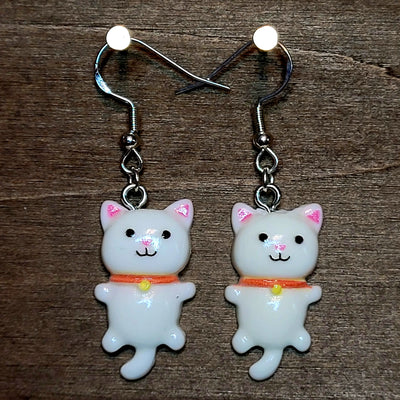 White Kitty 😺 Earrings
