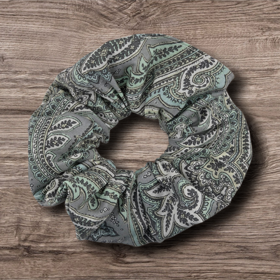 Dew Grey Paisley